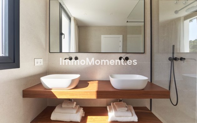 Bestaande woning - Geschakelde woning - Marbella - Nueva Andalucía