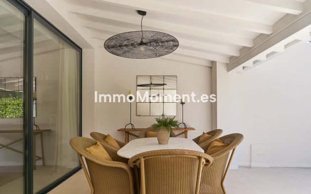 Bestaande woning - Geschakelde woning - Marbella - Nueva Andalucía
