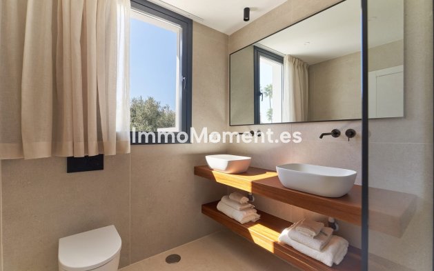 Bestaande woning - Geschakelde woning - Marbella - Nueva Andalucía