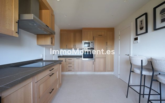 Bestaande woning - Geschakelde woning - Marbella - Nueva Andalucía