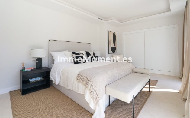 Bestaande woning - Geschakelde woning - Marbella - Nueva Andalucía