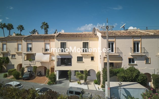 Bestaande woning - Geschakelde woning - Marbella - Nueva Andalucía