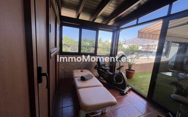 Resale - Apartment - Estepona - Estepona Centro