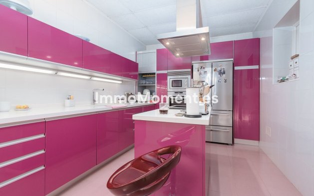 Wiederverkauf - Villa - Marbella - Marbella Centro