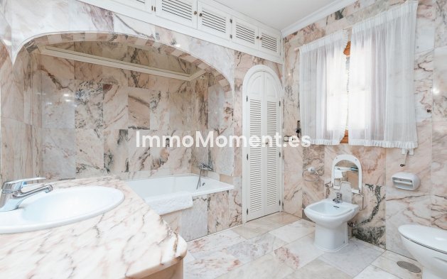 Wiederverkauf - Villa - Marbella - Marbella Centro