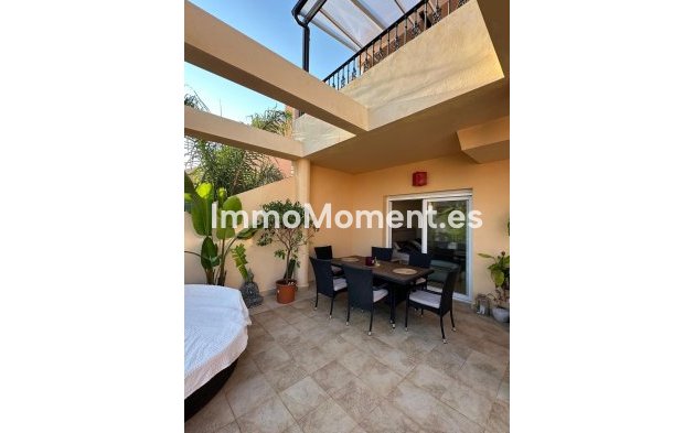 Resale - Apartment - Marbella - Nueva Andalucía