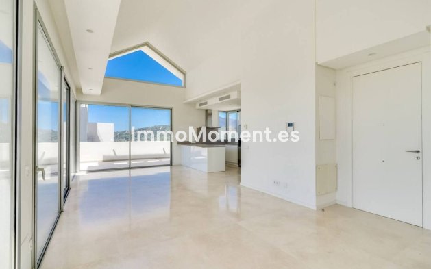 Resale - Apartment - Benahavís - Benahavís Centro