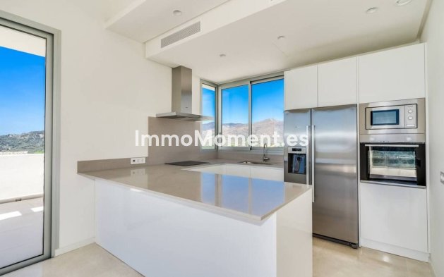 Resale - Apartment - Benahavís - Benahavís Centro