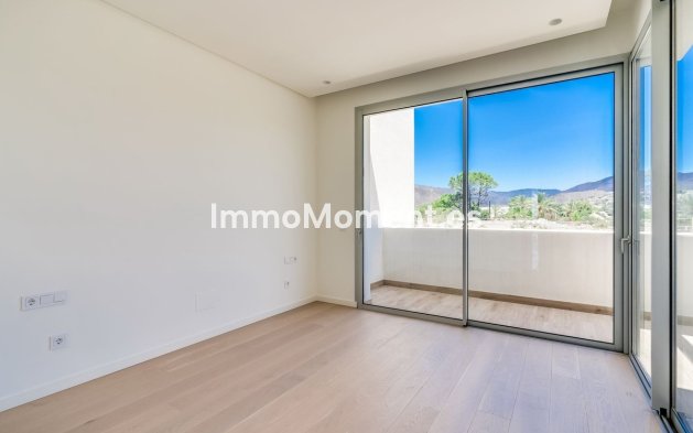 Resale - Apartment - Benahavís - Benahavís Centro
