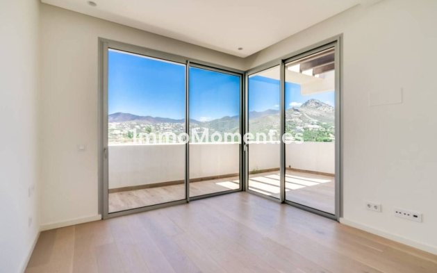 Resale - Apartment - Benahavís - Benahavís Centro