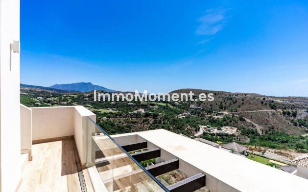 Resale - Apartment - Benahavís - Benahavís Centro