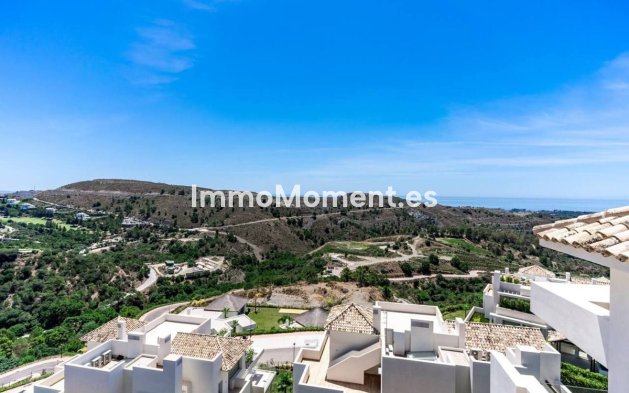 Resale - Apartment - Benahavís - Benahavís Centro