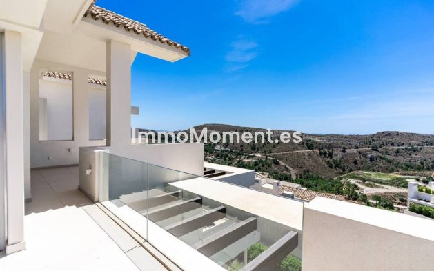 Resale - Apartment - Benahavís - Benahavís Centro