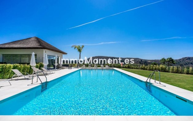 Resale - Apartment - Benahavís - Benahavís Centro