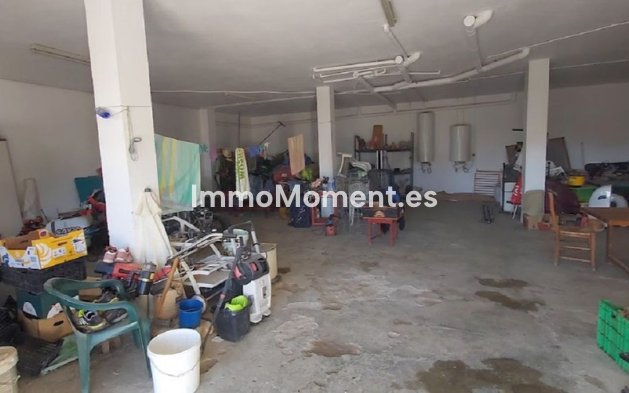 Resale - Villa - Estepona - Cancelada