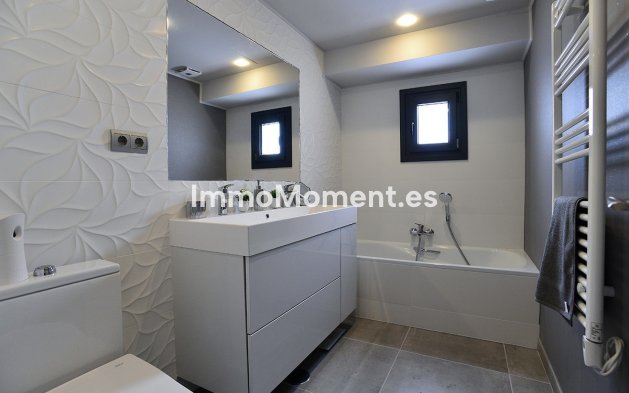 Wiederverkauf - Wohnung - Marbella - Puerto Banús