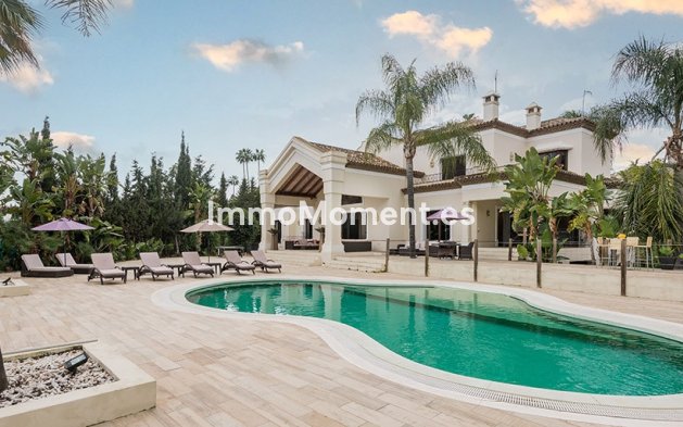Wiederverkauf - Villa - Marbella - Nueva Andalucía