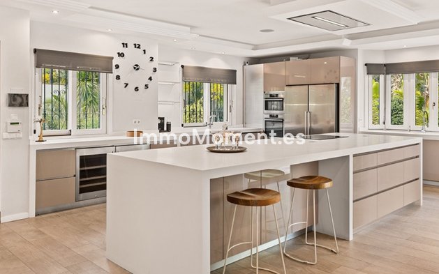 Wiederverkauf - Villa - Marbella - Nueva Andalucía