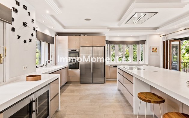 Wiederverkauf - Villa - Marbella - Nueva Andalucía