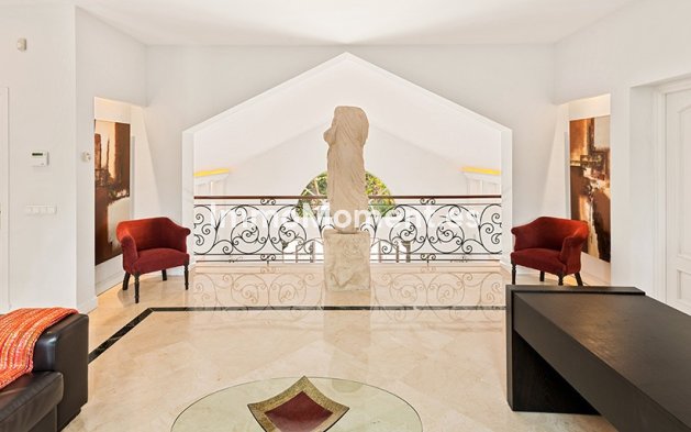 Wiederverkauf - Villa - Marbella - Nueva Andalucía