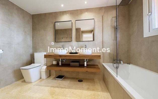 Revente - Maison mitoyenne - Estepona  - Estepona Centro