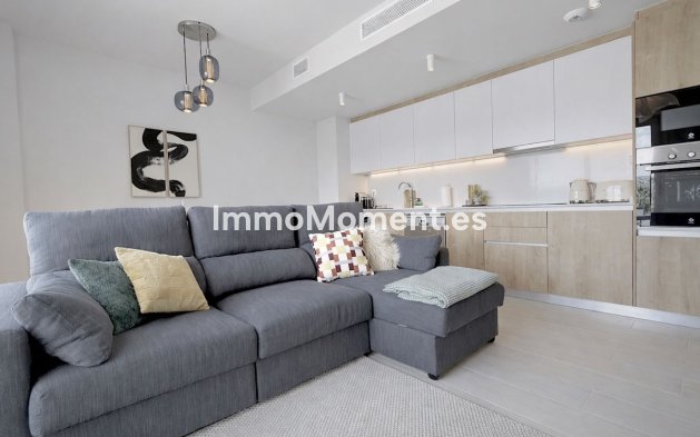 Resale - Apartment - Estepona - Estepona Centro