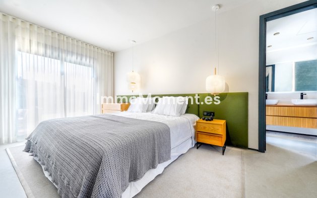 Revente - Villa - Marbella - Nueva Andalucía