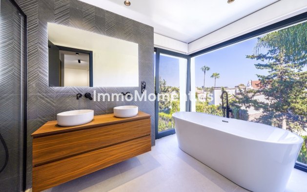 Revente - Villa - Marbella - Nueva Andalucía