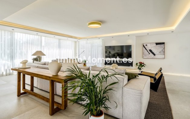 Revente - Villa - Marbella - Nueva Andalucía