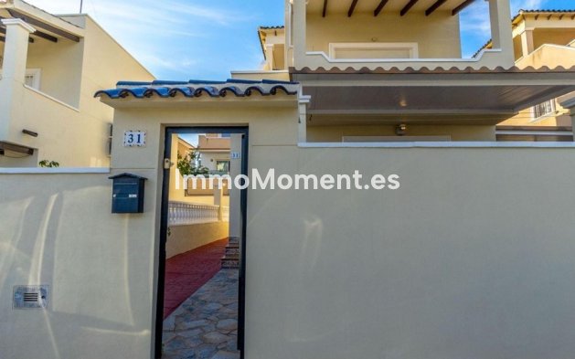 Wiederverkauf - Villa - Orihuela - Villamartin