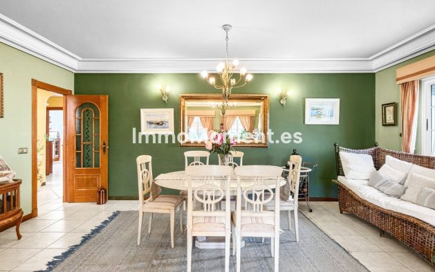 Resale - Villa - Torrevieja - Torrevieja Centro