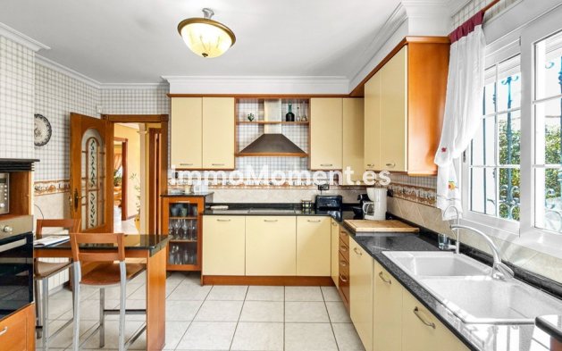 Resale - Villa - Torrevieja - Torrevieja Centro