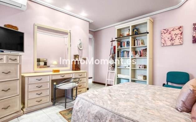 Resale - Villa - Torrevieja - Torrevieja Centro