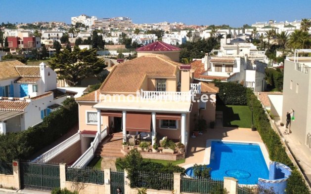 Resale - Villa - Torrevieja - Torrevieja Centro