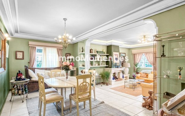 Resale - Villa - Torrevieja - Torrevieja Centro