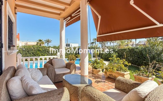 Resale - Villa - Torrevieja - Torrevieja Centro