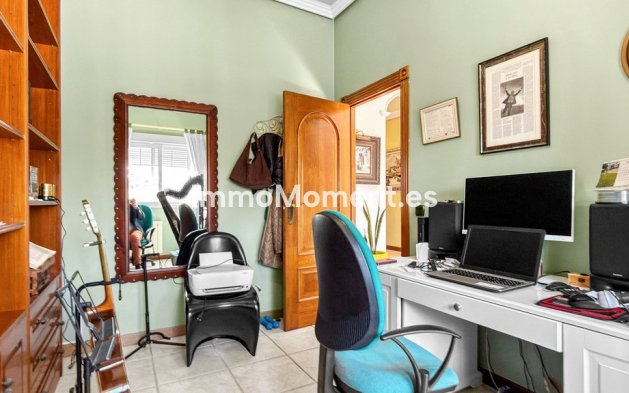 Resale - Villa - Torrevieja - Torrevieja Centro