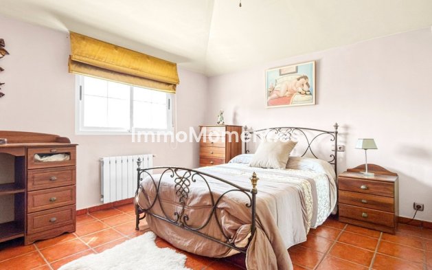 Resale - Villa - Torrevieja - Torrevieja Centro