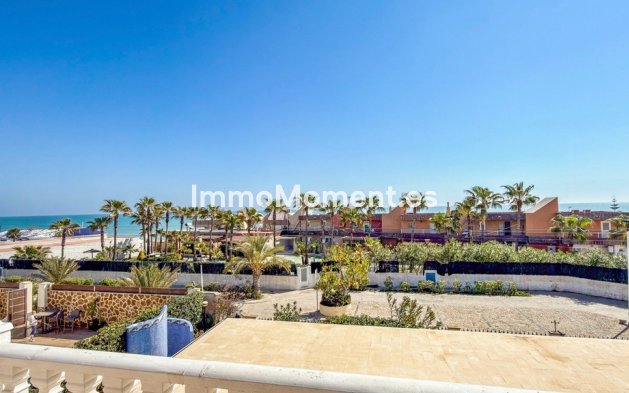Resale - Villa - Torrevieja - Torrevieja Centro