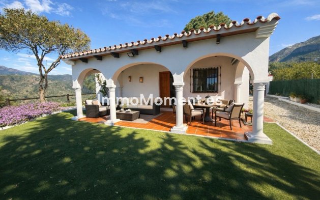 Wiederverkauf - Villa -   Inländisch - Istán