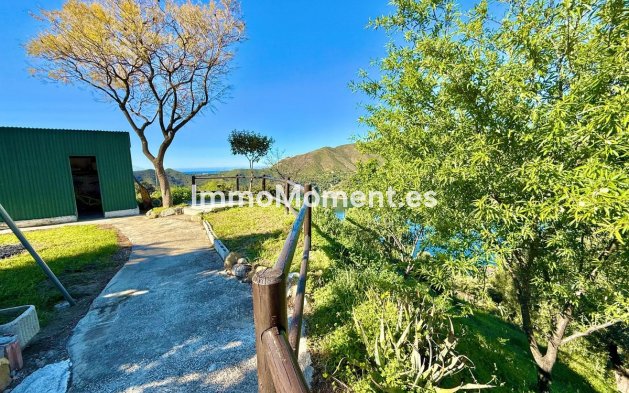 Wiederverkauf - Villa -   Inländisch - Istán