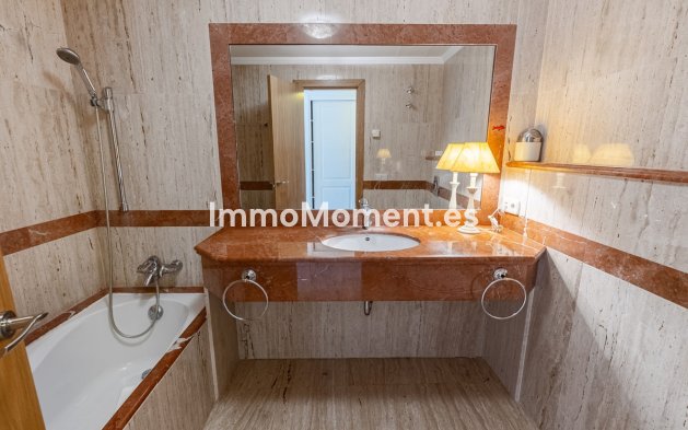 Reventa - Apartamento - Benahavís - Benahavís Centro