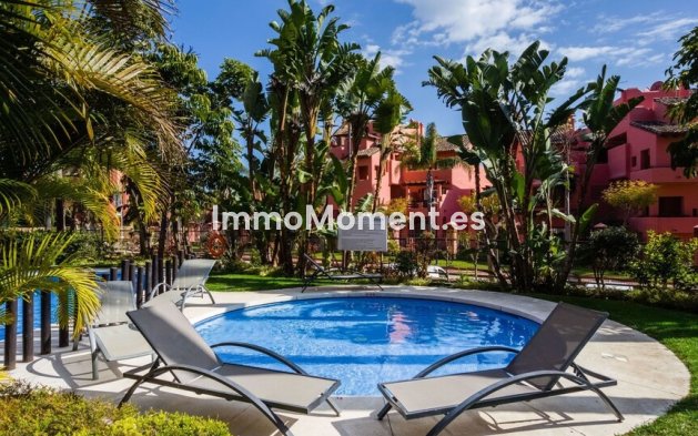 Resale - Apartment - Estepona - Estepona Centro