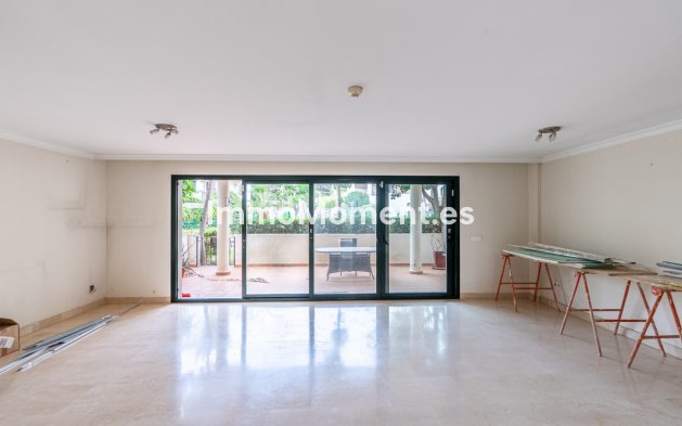 Revente - Maison mitoyenne - Estepona  - Estepona Centro