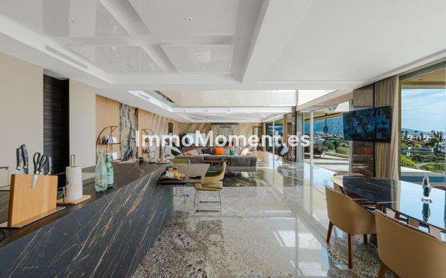 Resale - Villa - Benahavís - Benahavís Centro