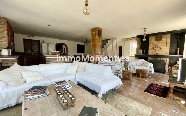 Reventa - Villa - Interior  - Istán