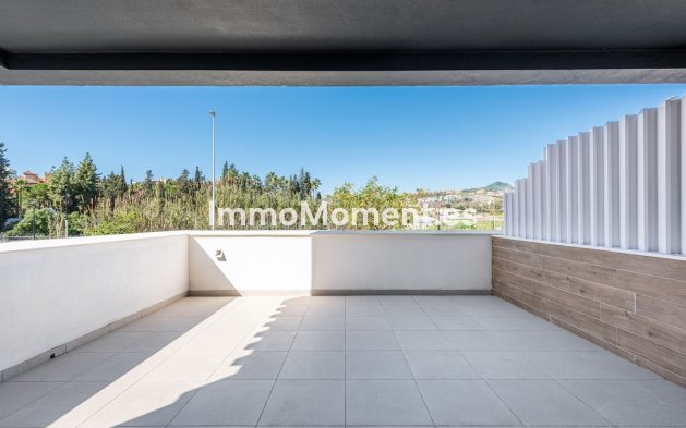 Resale - Villa - Estepona - Atalaya