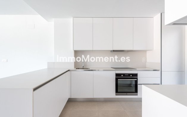 Resale - Villa - Estepona - Atalaya