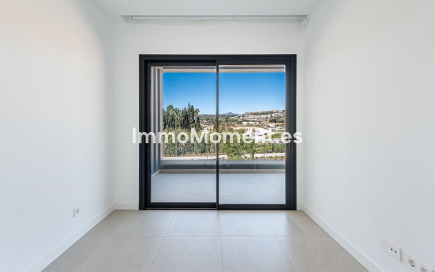 Resale - Villa - Estepona - Atalaya