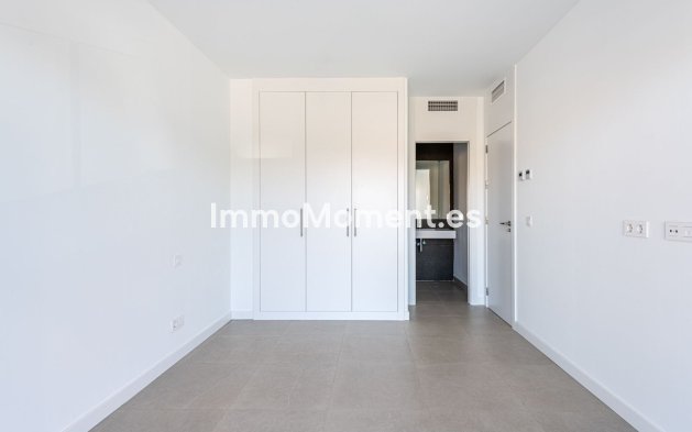 Resale - Villa - Estepona - Atalaya